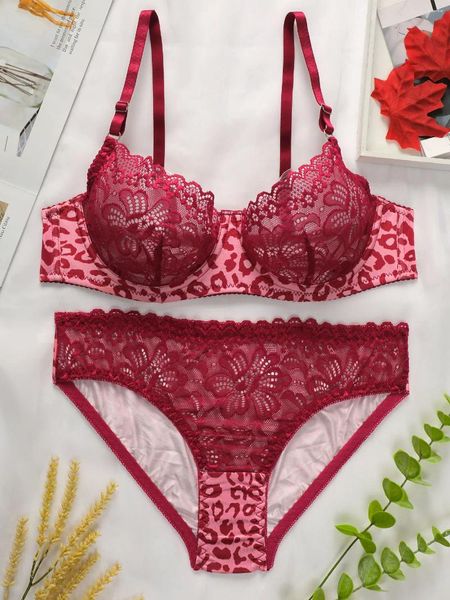 Bras Set set di lingerie sexy femminile multi -stile con anello in acciaio e nessuna imbottitura a spinta il reggiseno in pizzo floreale