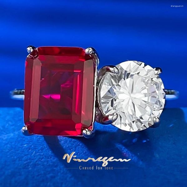 Кластерные кольца Vinregem Ruby High Carbon Diamond Gemstone 925 Серебряное кольцо стерлингового кольца для женщин свадьба