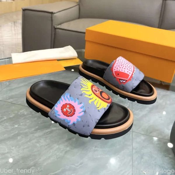 Louiseviutionbag designer de moda masculino piscina lâminas sandálias planas sandálias de alta qualidade casais chinelos de verão praia chinelos de estilo fácil de vestir 681
