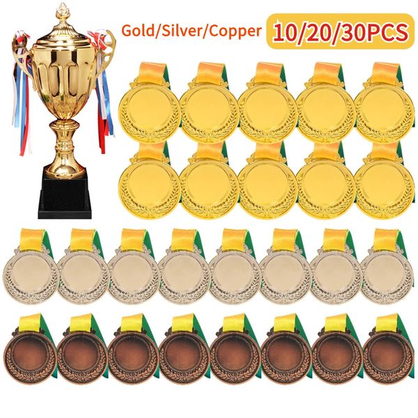 10/20/30PCS Gold Silver Bronze Trophy Award Children Medal Winner Recompensa por competições esportivas ao ar livre Presentes de lembrança 240422