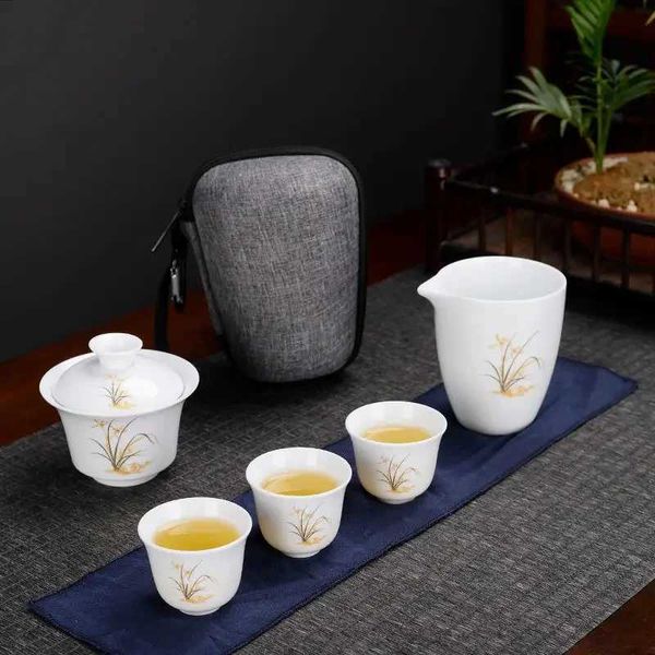 SET DI ATTUALI A TEFE TAVE SET TEA CERAMICA KUNG FU TEA TEAPOT DI TEA CON BAGGI E TAGHE CAGNO CASE TEEWARE TEEWARE TEWARE TEEWARE STRUMENTI