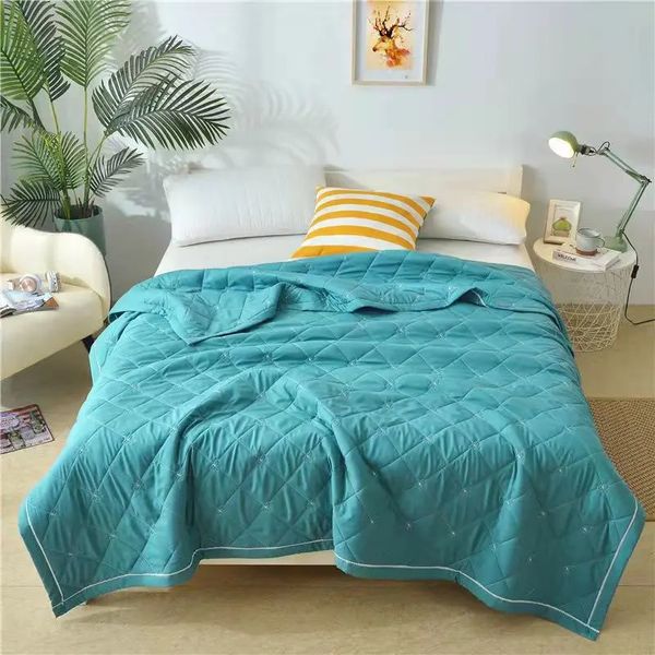 Coloque de algodão da colcha bordou a cama de cor sólida bordada colaboração de colaboração de verão Têxteis de cama queen size de verão 240417