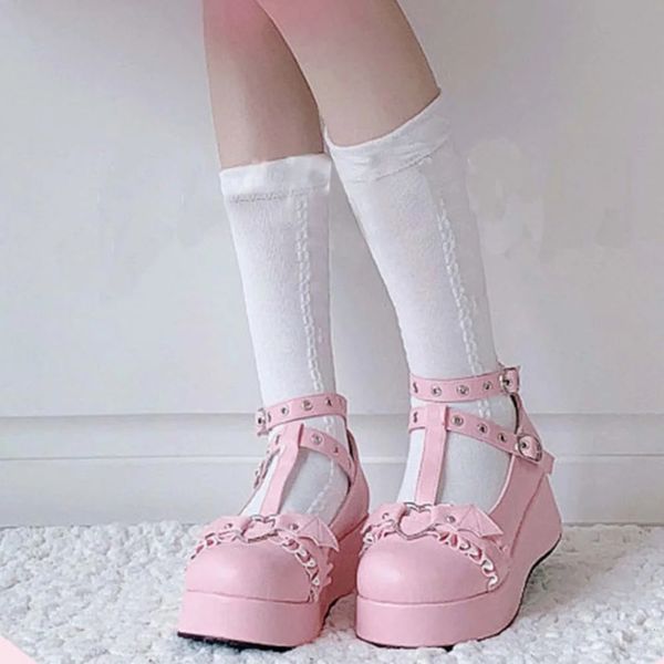 Süße Herzschnalle Keile Mary Janes Frauen Pink T-Strap Chunky Platform Lolita Schuhe Frau Punk Gothic Cosplay Schuhe 43 240418