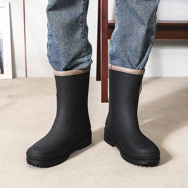 Sıradan Ayakkabı Erkek Yağmur Moda Sıcak Pamuk Botları Orta Tüp Keneferler Açık İş Kauçuk Artı Kadife Galoshes Su