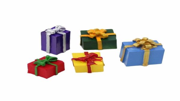 3D -смоляная моделирование Mix Colors Рождественская подарочная коробка арт подарок украшения шарм