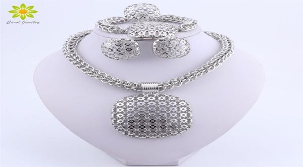 Dubai Silber plattiert Schmuck Set Frauen große Anhänger Halskette Mode Nigerian Hochzeit Afrikanische Kristallkostüm Brautschmuck Set 2202813301