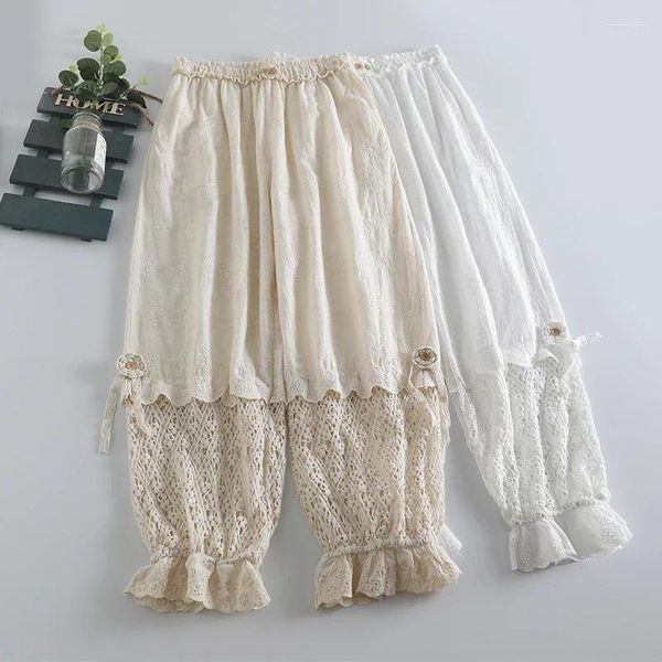 Calça feminina japonesa Mori Girl Sweet Lace Flor Bordado Hollow Out Mulheres Kawaii Cantura elástica Ruffles casual algodão solto