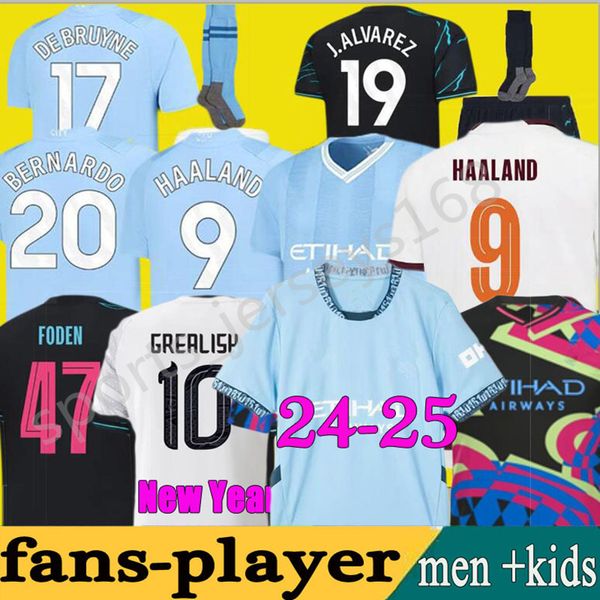 24 25 Maglie da calcio a casa Haaland Dragon Grealish Mans Cities 2024 2025 Fan Player Gvardiol Alvarez de Bruyne Foden City Quarta camicie da calcio da calcio uomini kit kit