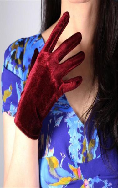 Модные бархатные перчатки 22 см Короткие винные красные малиновые супер длинные женщины Высокоэластичный бархатный бархатный сенсорный экран SRJH22 Y1911136966766