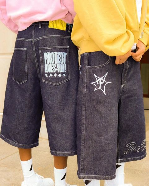 Pantaloncini y2k per uomini sciolti shorts jeans dritti casual hip hop punk shorts pantaloncini da uomo estate strade nere pelluche 240420