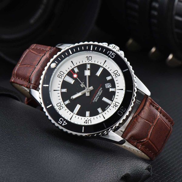 Guarda gli orologi AAA 2024 MENS Nuovo orologio a tre pin BNL Fashion Trend Belt Watch Quartz