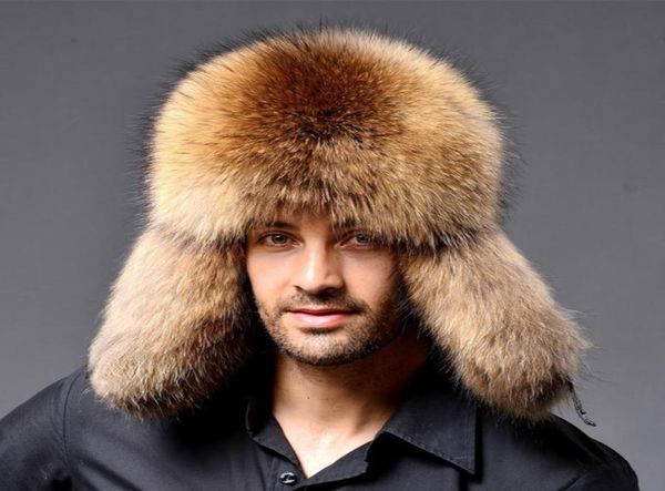 2021 Chapéu de bombardeiro de couro russo Men chapéus de inverno com movimentadores de ouvido Trapper Cap bap -flafe Man Natural Raccoon Warm Fox Fur preto new2989759