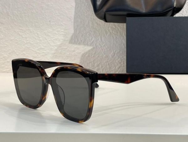 Óculos de sol para homens Mulheres moda estilo Burty Antiultraviolet Retro Plate Full Frame Fixs Óculos Random Box3438402