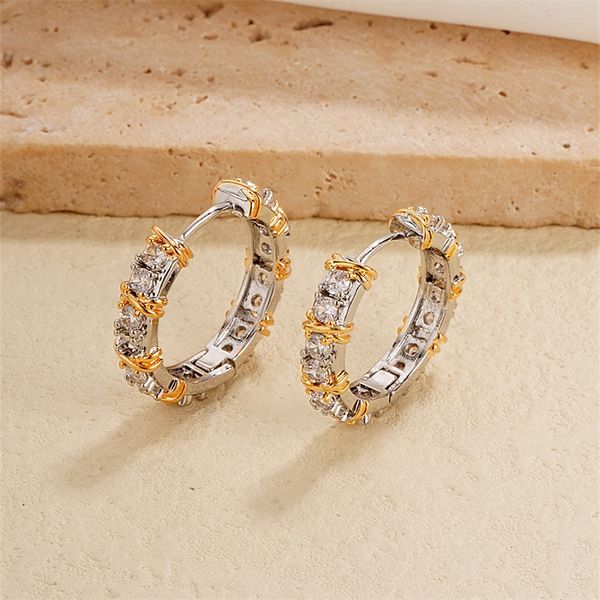 Zirkondesigner Ohrringe 18K Gold Ohrringe Designer für Frauen Neue Diamantohrringe Luxury Charms Ohrringe Designer Schmuck Gold X überlappende Ohrringe 4 Optionen