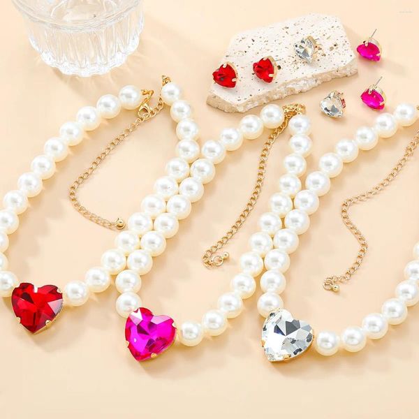 Orecchini di collana Set Combinazione di diamante di vetro a forma di cuore Imitazione da donna Accessori perle