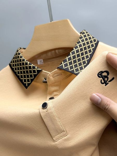 2023 modische Plaid -Revers Short Sleeved Polo -Hemd für Herren Sommer Highend Cotton komfortable atmungsaktive T -Shirt -Männer 240430