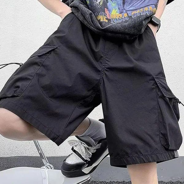 Shorts maschile uomini merci estate con design a gamba larga multiplo regolabile per lo stile da spiaggia streetwear