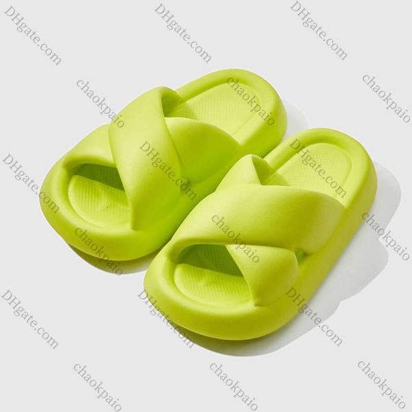 2024 2023 Frauen Sandalen gekreuzt für Frau Damen Mädchen weibliche Gummi -Hausschuhe Sommer Beachschuhe Flip Flops rot schwarzes Slipperhaus Outdoor -Ladung 10A1.