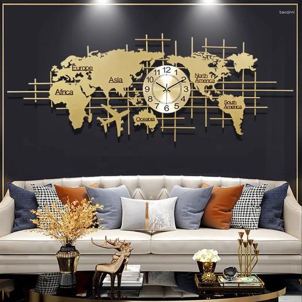 Relógios de parede leve decoração de luxo de luxo Arte de metal de silêncio criativo para sala de estar quarto de fundo design de design de mapa relógio