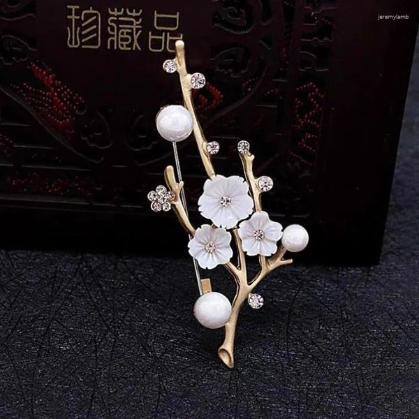 Бруши в стиле сливы Blossom Branch Pearl для женщин Элегантные аксессуары для одежды Свадьба Банкет -лаяло
