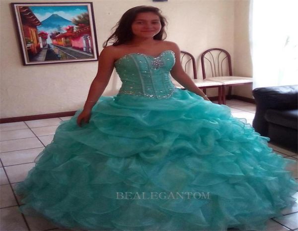 2017 Stokta Yeni Seksi Nane Mavi ve Pembe Quinceanera Elbise Boncuklu Dırıl Sequins ile Balo Elbise Tatlı 16 Prom Partisi önlükleri BM771758091