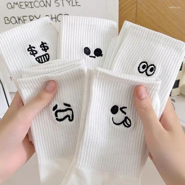 Frauen Socken süße emotionale Ausdrücke weiß Kawaii Strumpf gestickt mittenlänge Frauen warmes Muster Baumwolldame Sport Sox