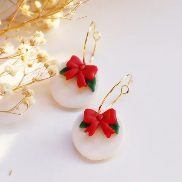 Brincos de barro de argila Papai Noel Claus para mulheres meninas 2024 Armado de pingente redondo pendente