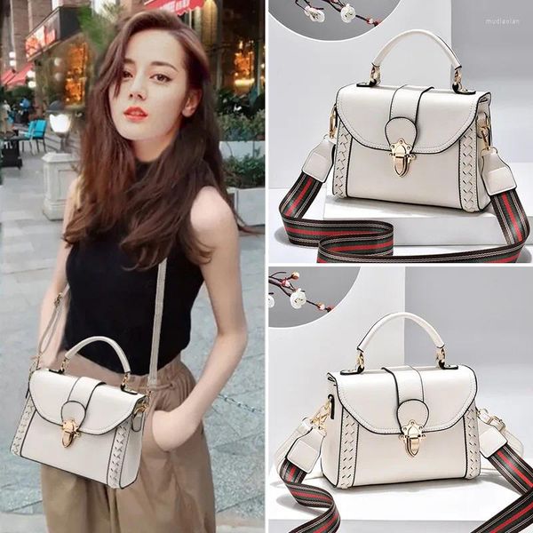 Umhängetaschen 2024 Frühlings- und Herbst -Frauen -Tasche Japanische Partysu Handtasche Koreanischer Stil Einfacher kleiner Platz