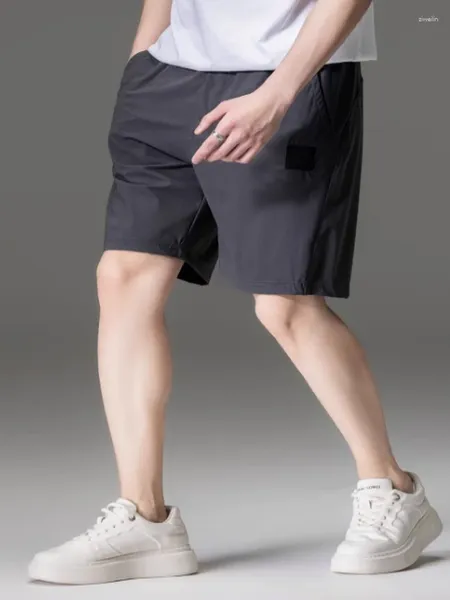 Shorts masculinos seda de seda de gelo rápido para roupas de verão finas 2024 esportes de basquete executando calças divididas casuais