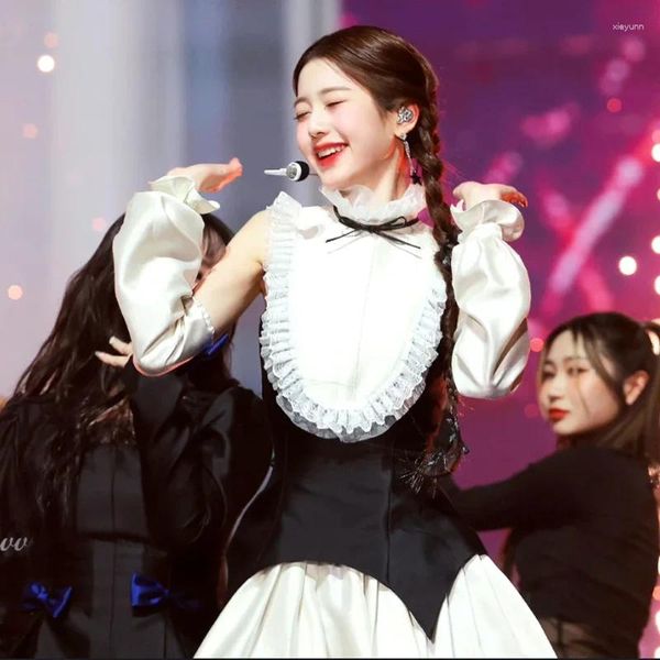 Stage Wear Group femminile coreano nello stesso stile Lotus Leaf Lace Jazz Dance Performance Costume Short Skirt Set Kpop Outfits VBH110