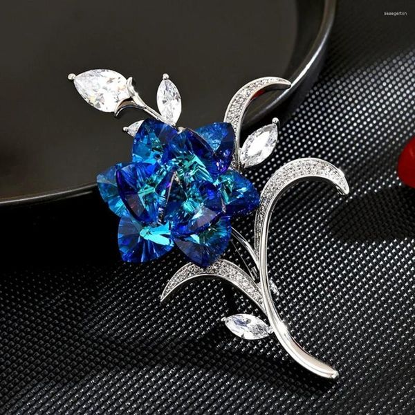 Spille Crystal Zircone Bouquet Spilla per donna Accessori per abiti da sera per donna Accessori per fiori di rosa blu regali