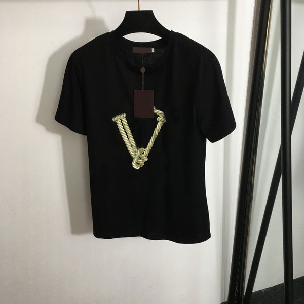 2024 Tasarımcılar T-Shirts Kadın Tees Giyim Giyim Sıradan Göğüs Çizgili Yeni Sicim Mektup Baskılı Kısa Kollu T-Shirt Siyah Beyaz Bayanlar Üst Buz Elbise Tank Üst mahsul SML
