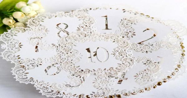 100 pezzi Laser Cut Romantic Romantico tavolo Numero tavolo Cards Holo Card Numbers Party Forniture Decorazione del matrimonio Sedile 6ZZ198391358