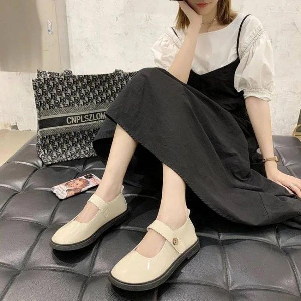 Lässige Schuhe Gothic süße Frauen Mary Jane runde Toe Kawaii Beige Shining Ladies Footwear Low Heel Elegant normales Leder y2k a