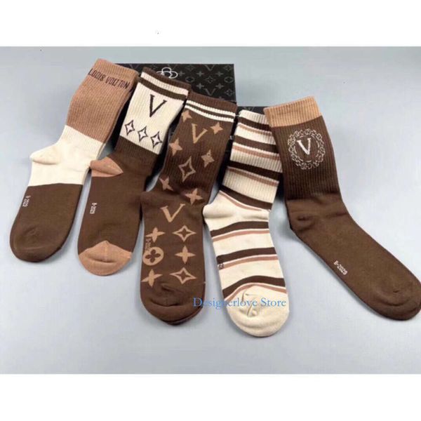 Designer-Socken für Männer Frauen Mode Socken dicker Buchstaben mit mittlerer Kälte mit niedriger Kälte Baumwolle atmungsaktive Stickerei klassische Klassiker klassisch Meias 5 Paare viel mit Box