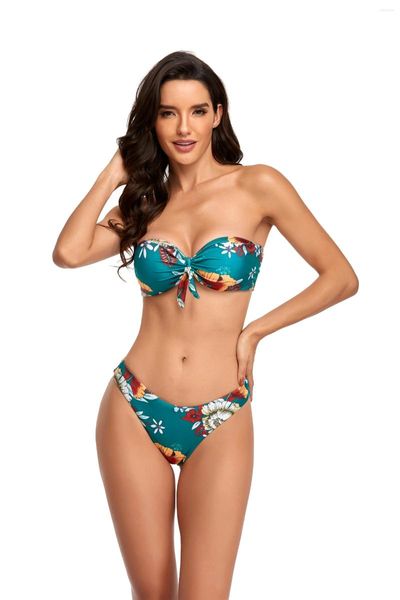 MEDIA DO ARIMENTO DE ARIMENTAÇÃO feminina 2024 Summer Ladies Beach Swimsuit Multicolor Triângulo Impresso Biquíni Sexy Garota Charmosa Partem de duas peças Divisão