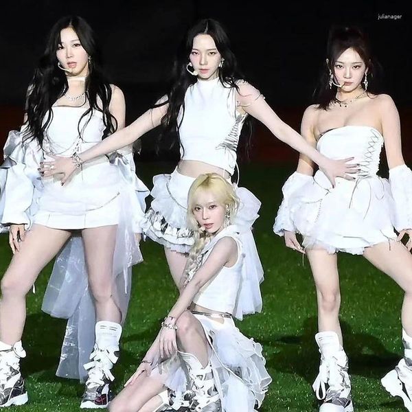 Стадия Wear 2024 Kpop Idol Women Group Outfit Hip Hop Street Dance Jazz Korean White Comsume VBH41