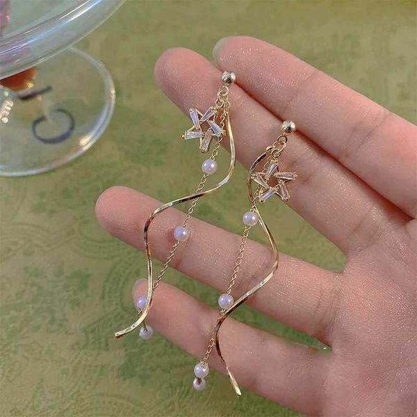 Dangle Kronleuchter Korean New Trendy Crystal Star Quaste Tassel Pearl Drop Ohrringe für Frauen Persönlichkeit Langwelle Anhänger Ohrringe Hochzeit Schmuck Geschenk