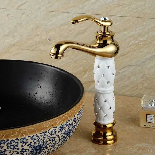 Rubinetti del lavandino da bagno rubinetti bacino di bacino di lusso mixer oro tap a rubinetto altissimo tazzine da bagno tappeti da bagno a manico singolo miscelatore a foro singolo tocchi d'acqua