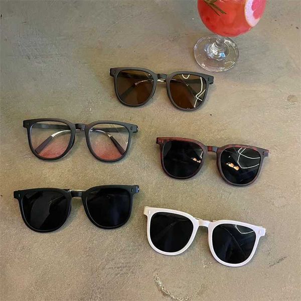 Occhiali da sole Nuovi occhiali da sole pieghevoli Arrivo Portili Ultra Light Protezione Sun Protezione UV Occhiali da sole da sole E occhiali da sole Eyewear