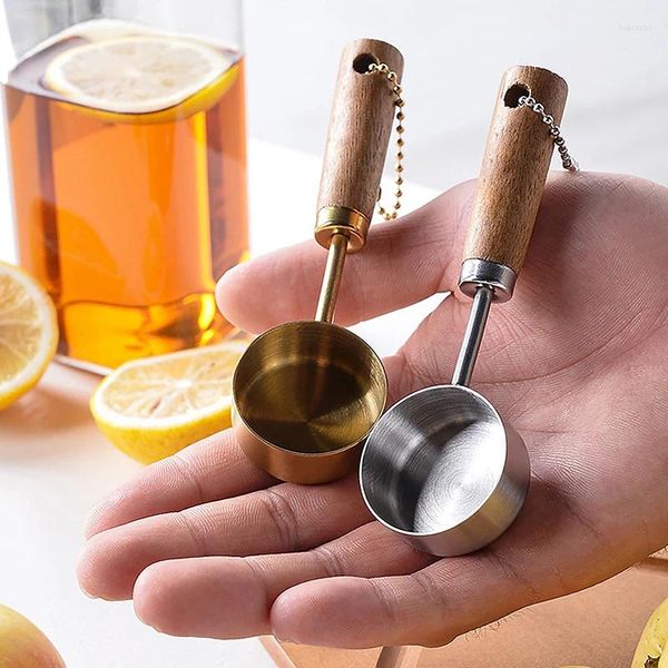 Bolas de chá aço inoxidável medir colher de fundo liso pendurável copo à prova de ferrugem com alça de madeira ferramentas de café de cozinha