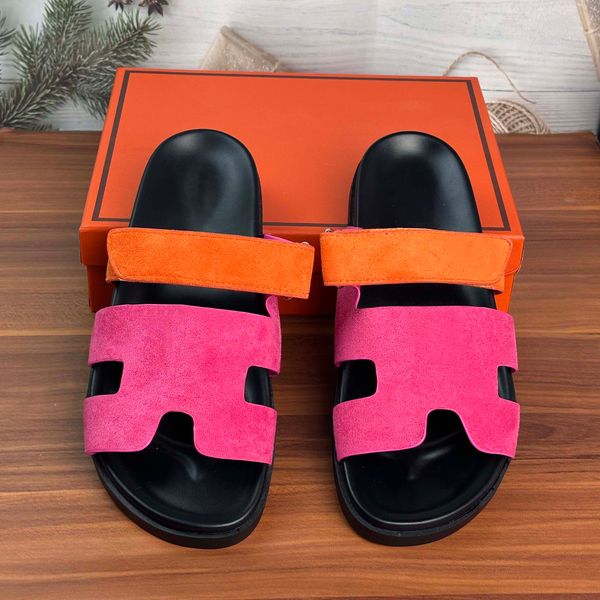 Top Luxury Designer Sandals Slifor Scarpe per le donne Nero Camera estate Nuove pantofole al commercio estero Femmina Spesso di fondo una parola in velcro Patch Outfit Daily Outfit Color