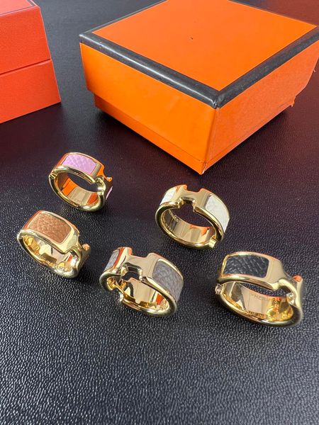 Designer di maiale Brand Anello di vacche a forma di H, nuovo in acciaio in titanio, anello di coppia di stile alla moda, semplice e personalizzato, regalo per fidanzata e migliore amico