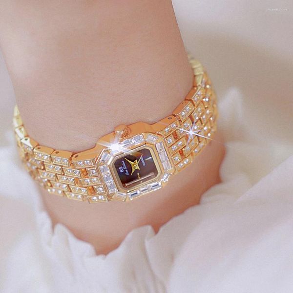 Avanadores de pulso 2024 Retro Square Bracelet Water Diamond Women's Women's Women Secury Gold Steel Band Waterproof Quartz Watches FA1728