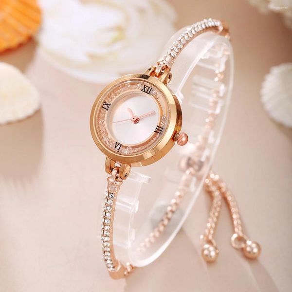 Relógios de pulso O mais recente estilo do minimalista da moda feminina, pequeno e fofo, relógio de pulseira de quartzo