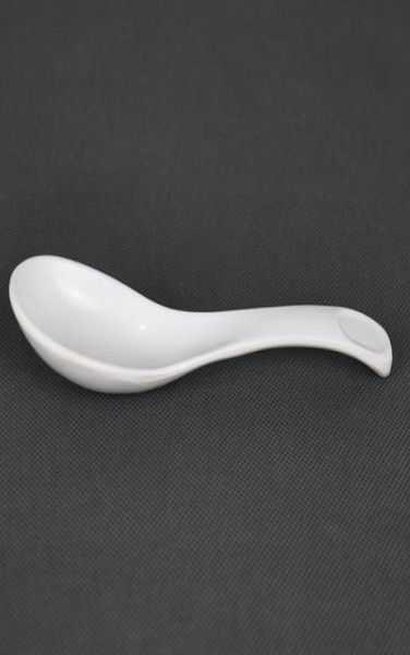Imitação de porcelana de porcelana Chinese chinesa pequena colher de sopa restaurante com colher melamina a5 utensílios de mesa ZC06168208661