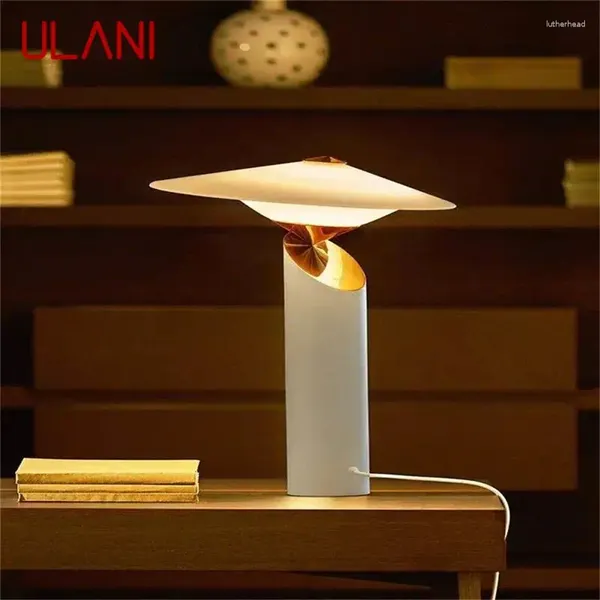 Tischlampen Ulani Italienische Stillampe Vintage einfaches Design LED -Nachttisch Leichtdekor für Heim Wohnzimmer El