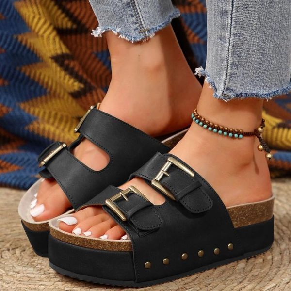 Sapateiros sapatos femininos de tapetes de solado espesso da moda confortável sandálias de praia de cunha e zapatillas de mujer