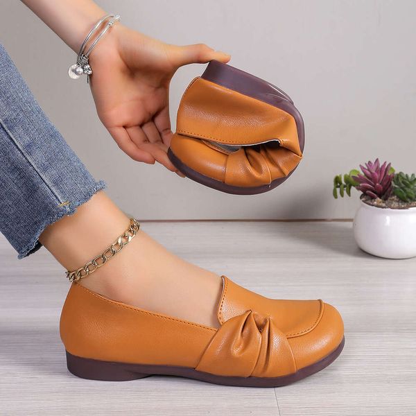 Mulher feminino em sapatos de couro Spring Autumn Fashion Ballet Ladies Casual redondo dedo fofo sapatos de enfermeiros tênis