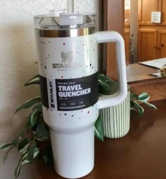 Pronto para enviar 40 onças de aço inoxidável Tumblers de tumbas de calor Casal copos Simples Copos de grande capacidade para viagens de carro Garrafas de água com logo1632706